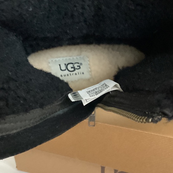 SALE 🎈UGG Blayre II Black Suede Buckle Boots NEW - Picture 9 of 14